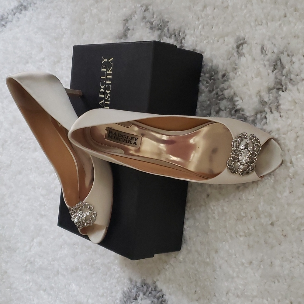 Badgley Mischka Ivory Wedding Open Toe Heels